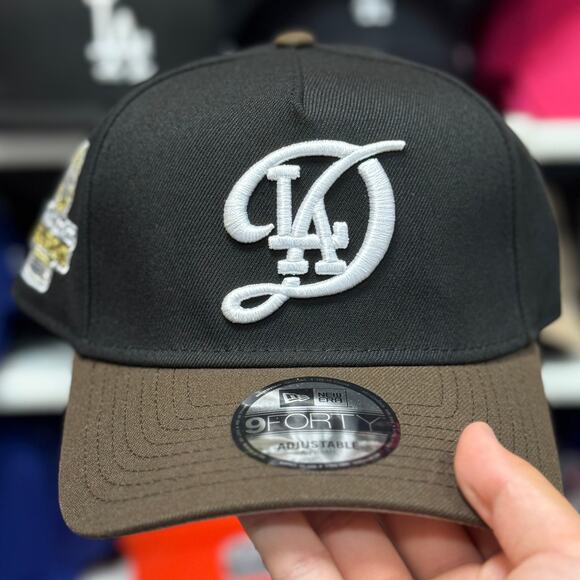 New Era LA Dodgers 'World Series Champions' A-Frame 9FORTY Snapback Black/Brown - Picture 2 of 4